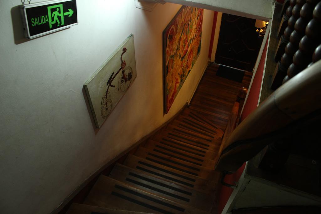 Don Santiago Hostel Ngoại thất bức ảnh