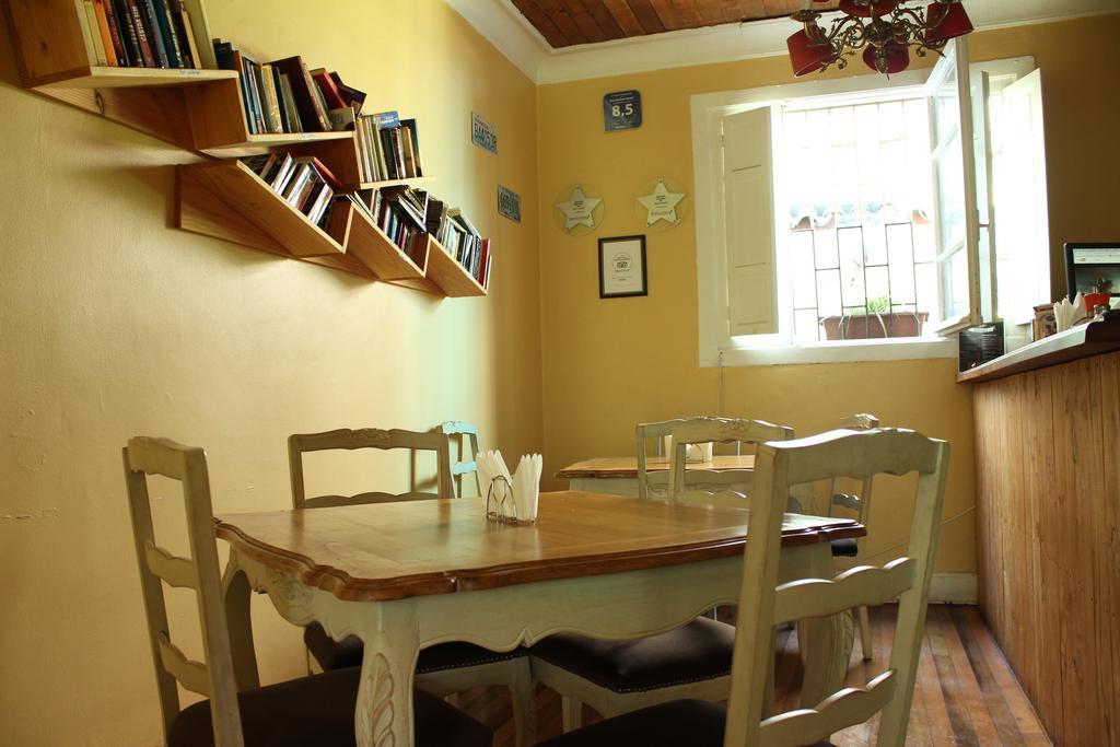 Don Santiago Hostel Ngoại thất bức ảnh